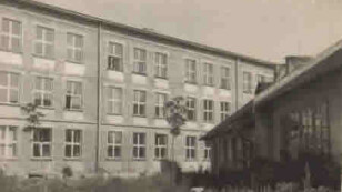Budynek szkoły, boisko - do roku 1959