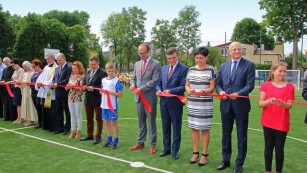 Otwarcie boisk szkolnych w-2016r. - uroczystość i -festyn